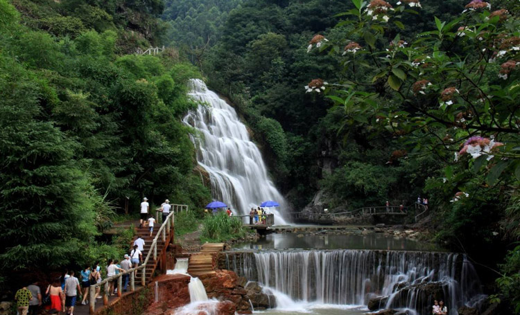 旅游区瀑布景观图片2 旅游区瀑布景观图片2